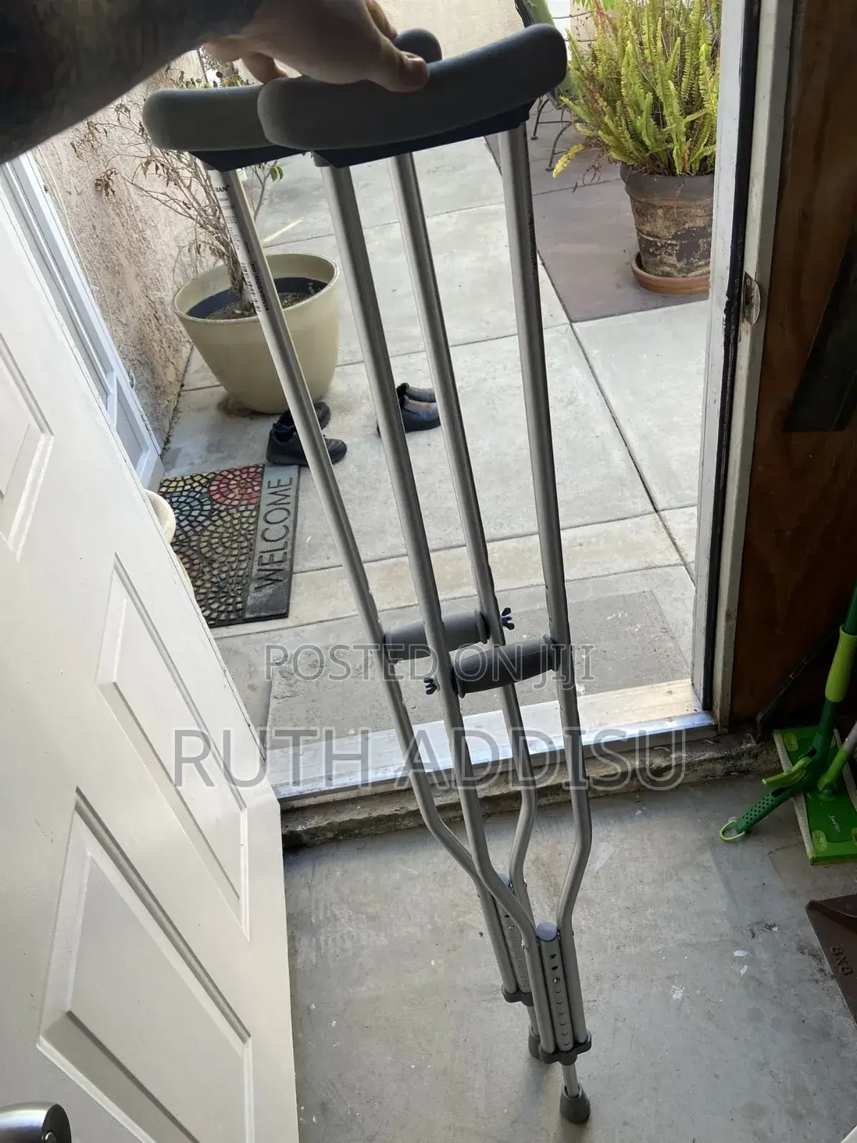 Crutches吧畾axillary Crutches起初bilateral Medical Crutches