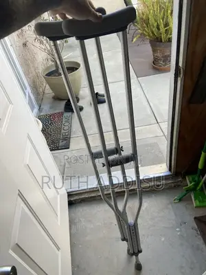 Crutches吧畾axillary Crutches起初bilateral Medical Crutches