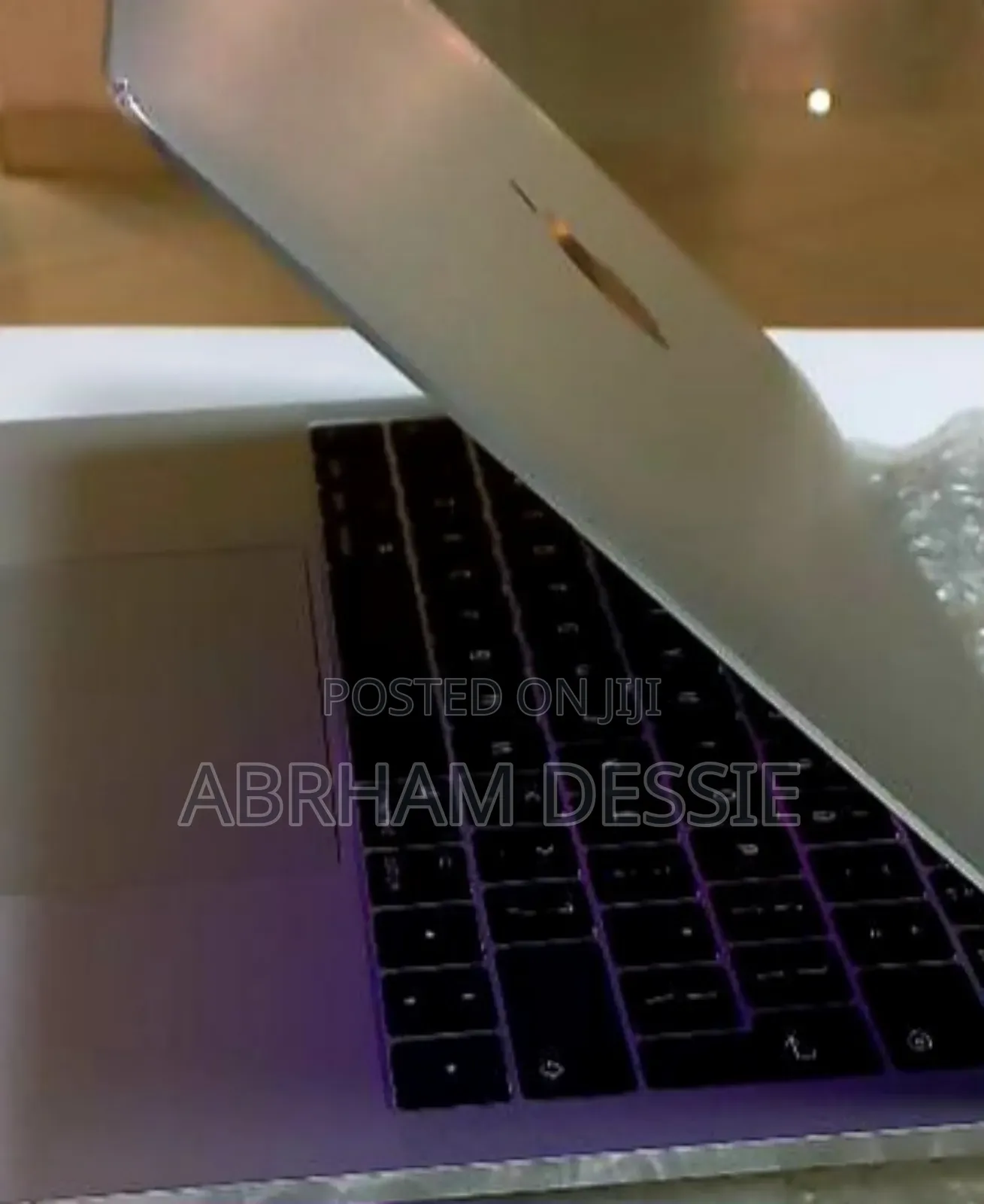 New Laptop Apple MacBook Pro 2017 16GB Intel Core I5 SSD 256GB