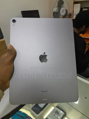 New Apple iPad Air 128 GB Silver