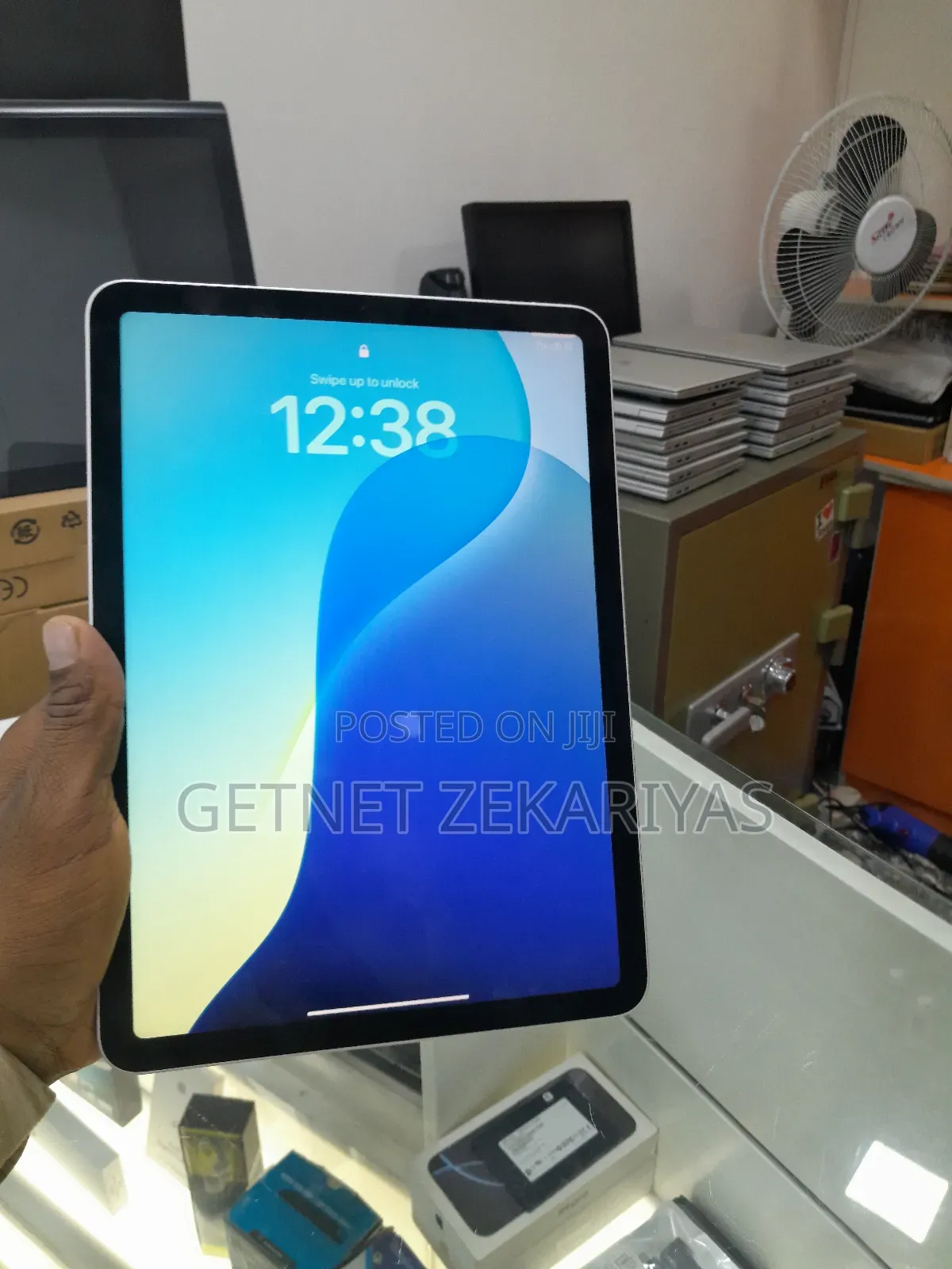 New Apple iPad Air 64 GB Silver