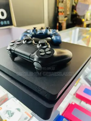Playstation 4 Slim