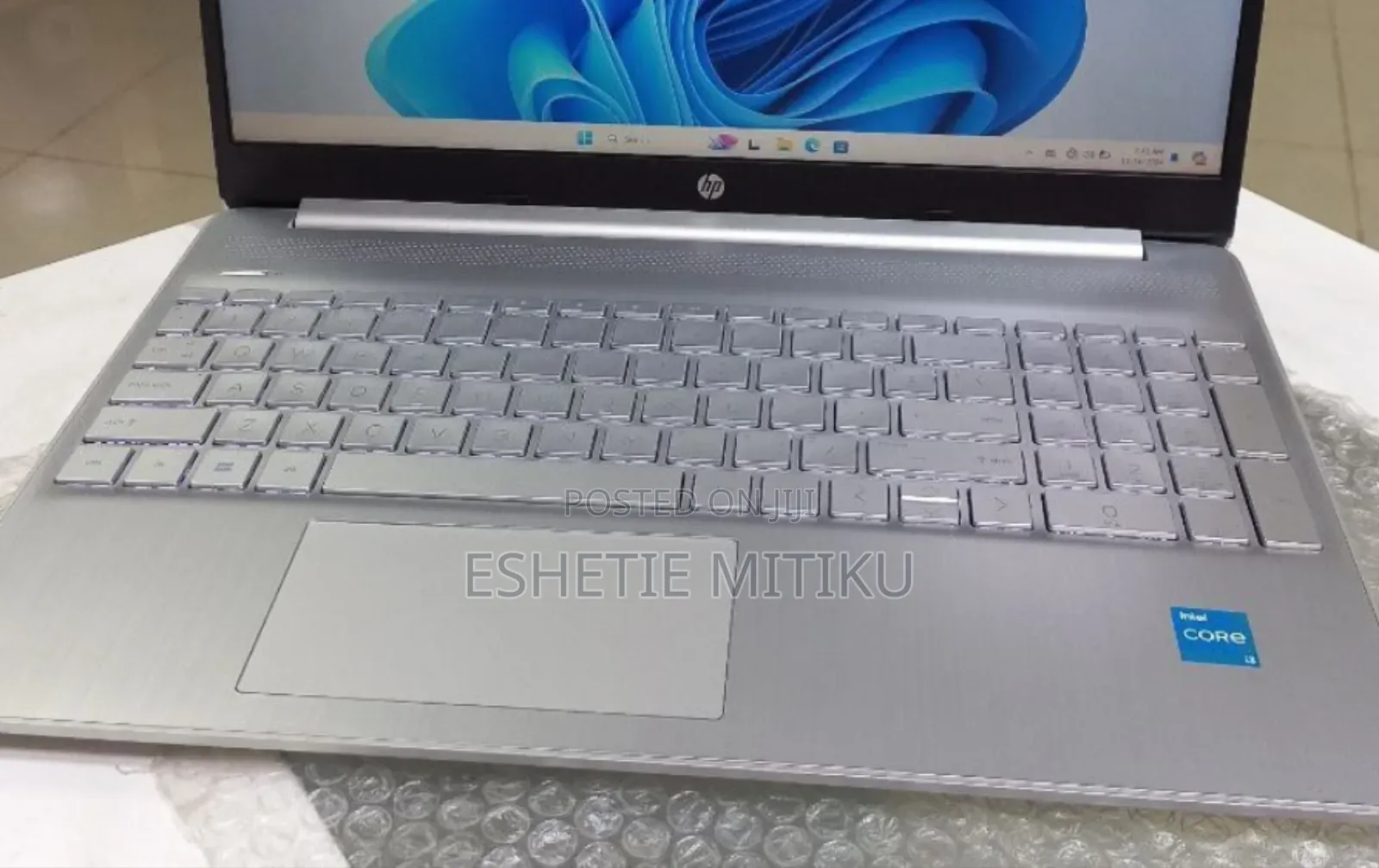 New Laptop HP 8GB Intel Core I3 SSD 1T