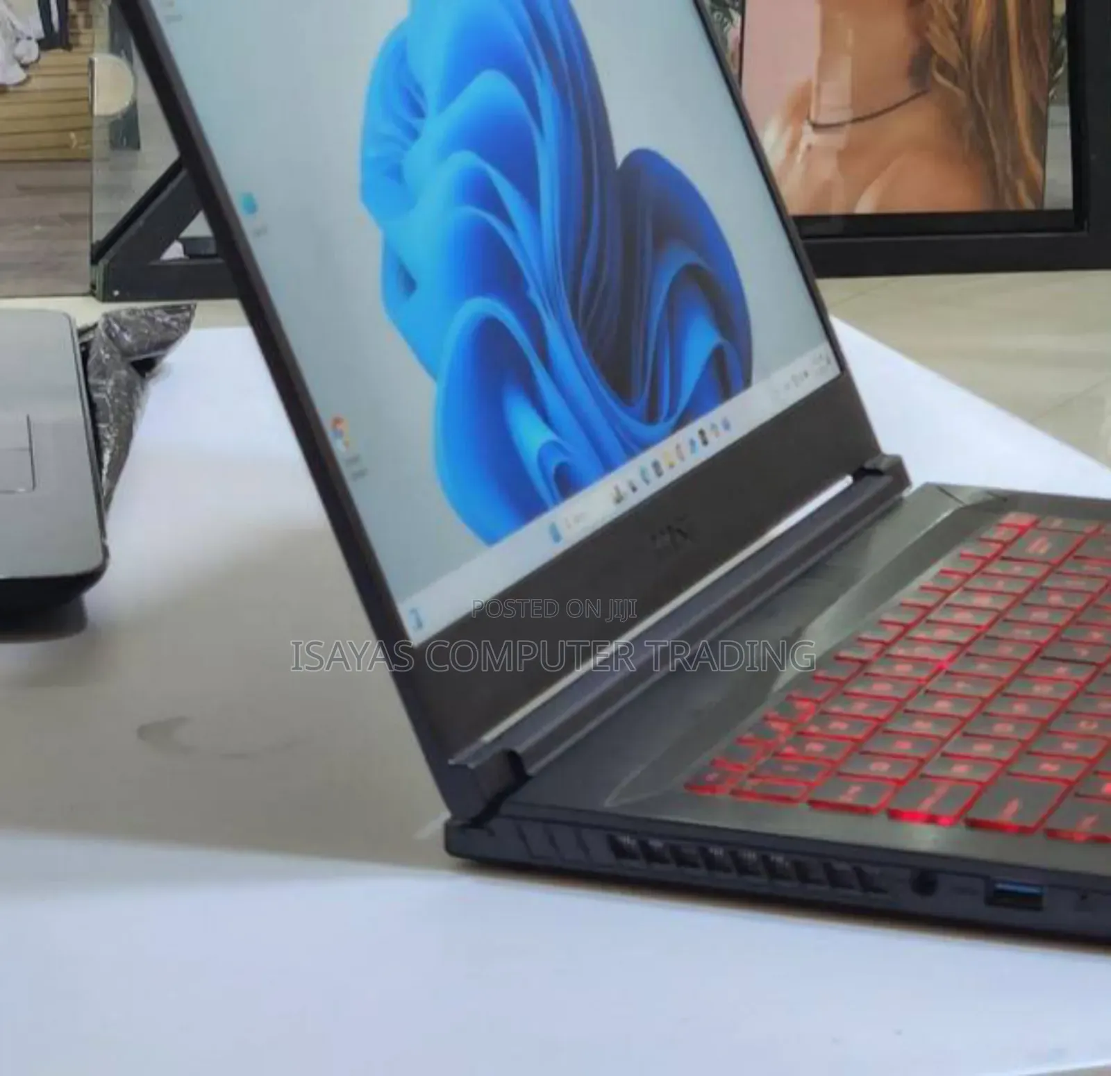 New Laptop MSI Pulse GL66 12GB Intel Core I7 SSD 512GB