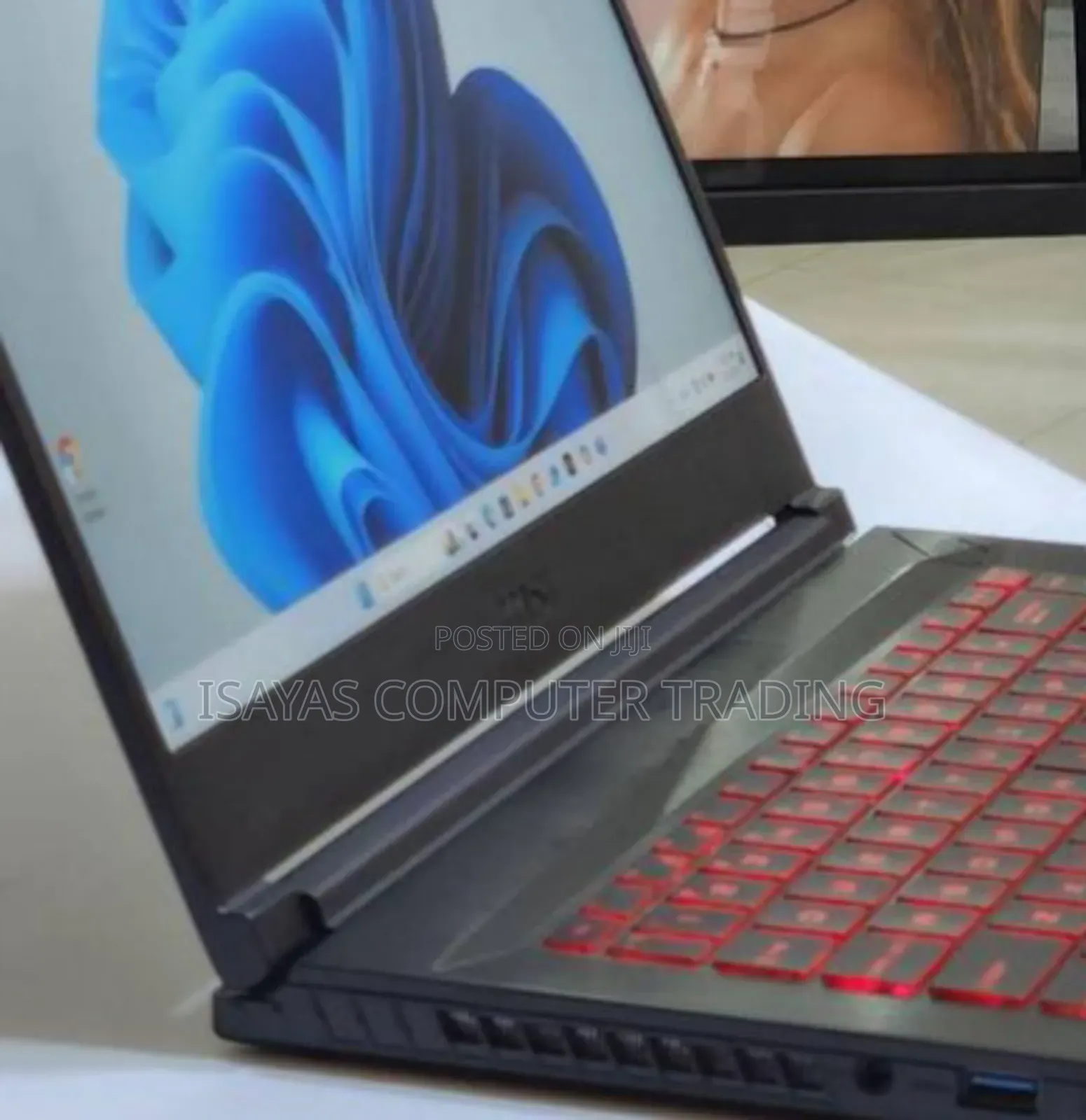 New Laptop MSI Pulse GL66 12GB Intel Core I7 SSD 512GB