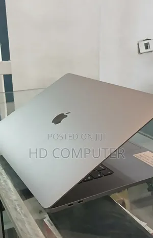 New Laptop Apple MacBook Pro 2019 16GB Intel Core I9 SSD 1T