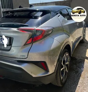 Toyota C-HR 2017 Silver