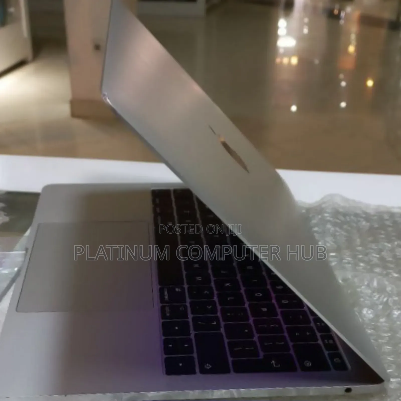 Laptop Apple MacBook Pro 2017 8GB Intel Core I5 SSD 256GB