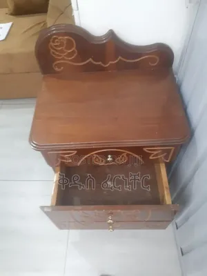 3 መሳቢያ ያለው አሪፍ ይዞታ የአልጋ ኮሜዲኖ