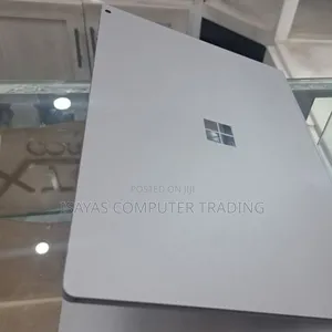 New Laptop Microsoft Surface 16GB Intel Core I7 SSD 256GB