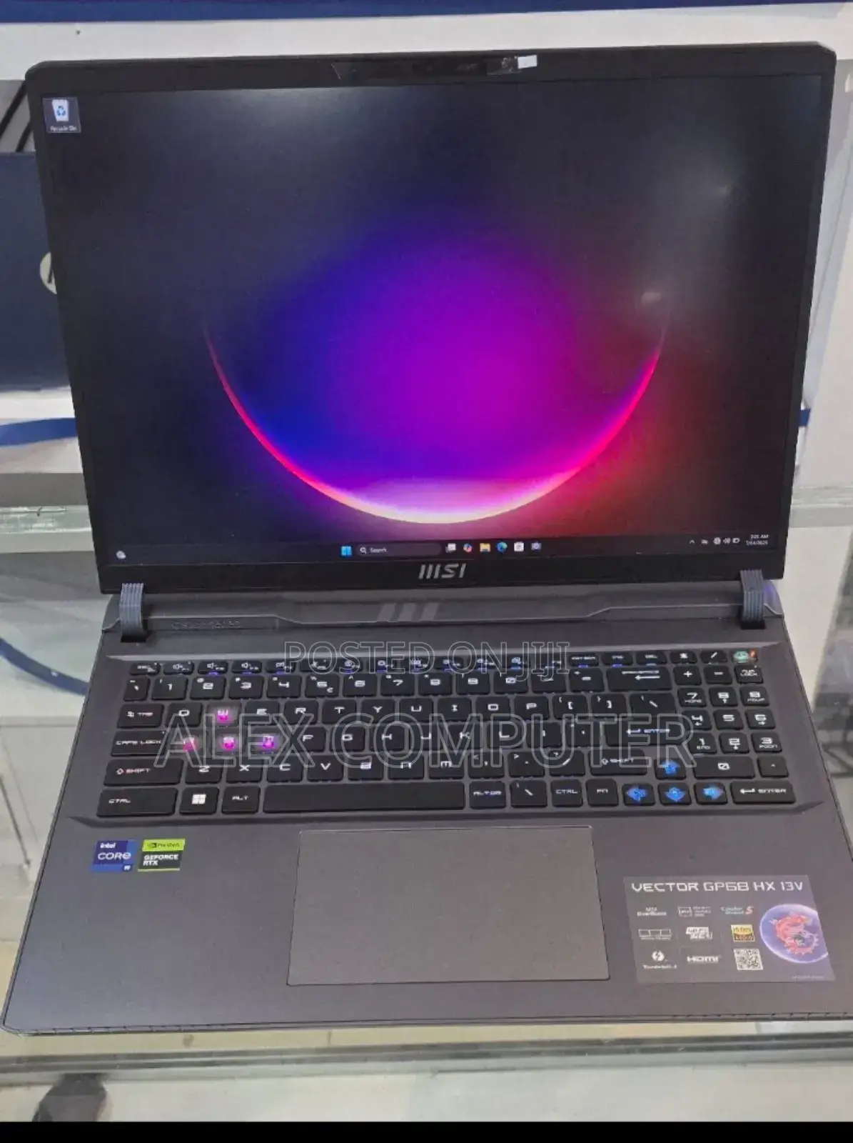 New Laptop MSI Vector 16 HX AI A2XWIG 16GB Intel Core I9 SSD 1T