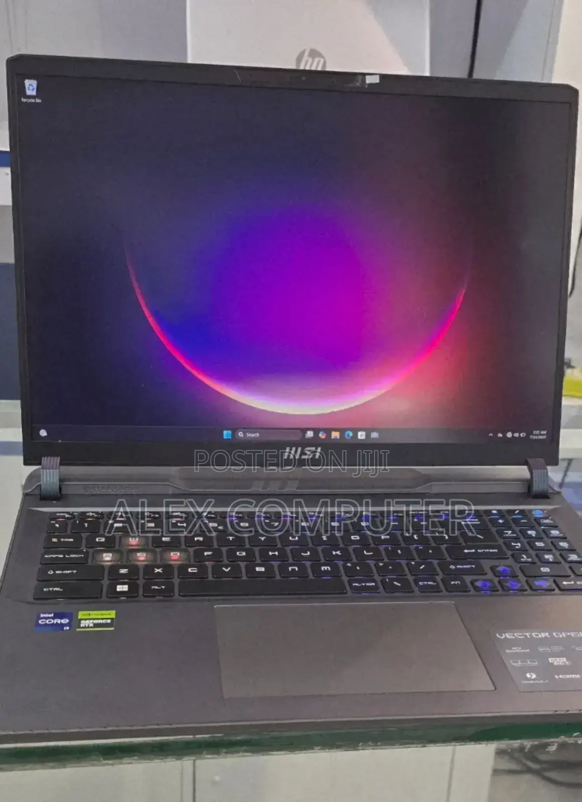 New Laptop MSI Vector 16 HX AI A2XWIG 16GB Intel Core I9 SSD 1T