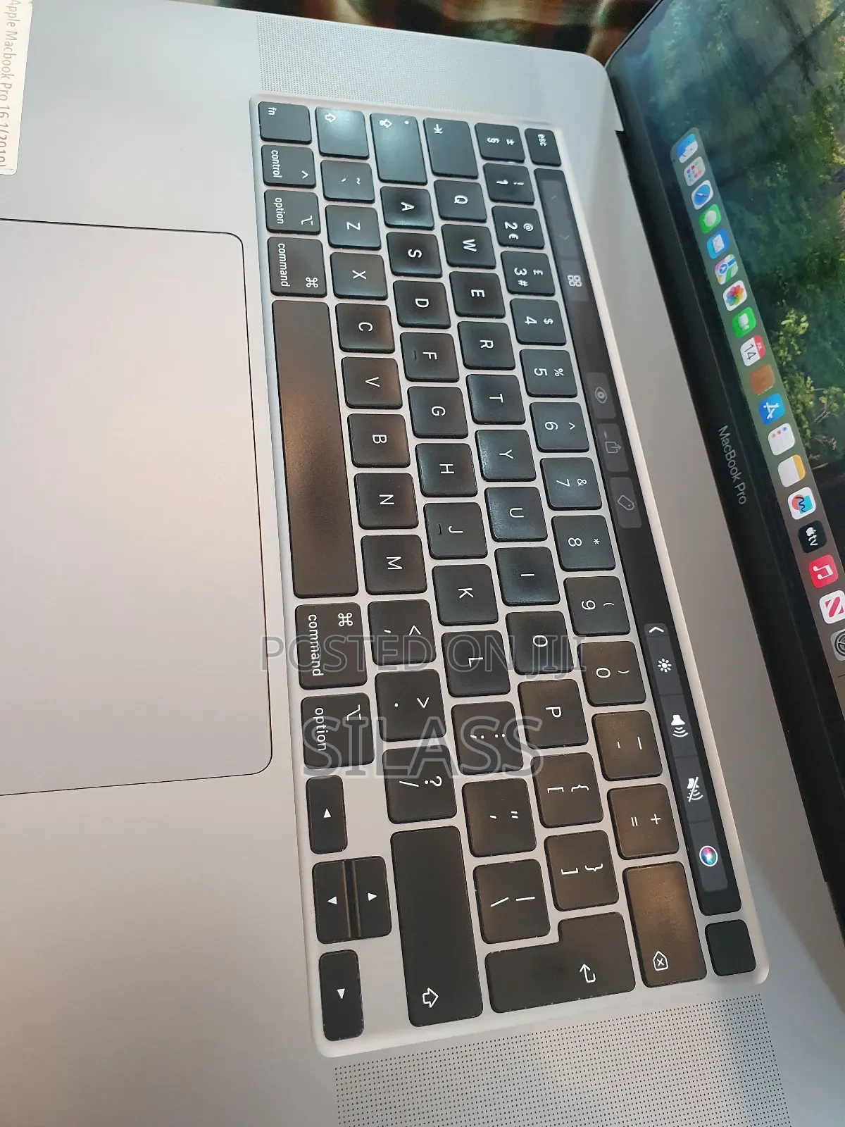 New Laptop Apple MacBook Pro 2019 16GB Intel Core I9 SSD 1T