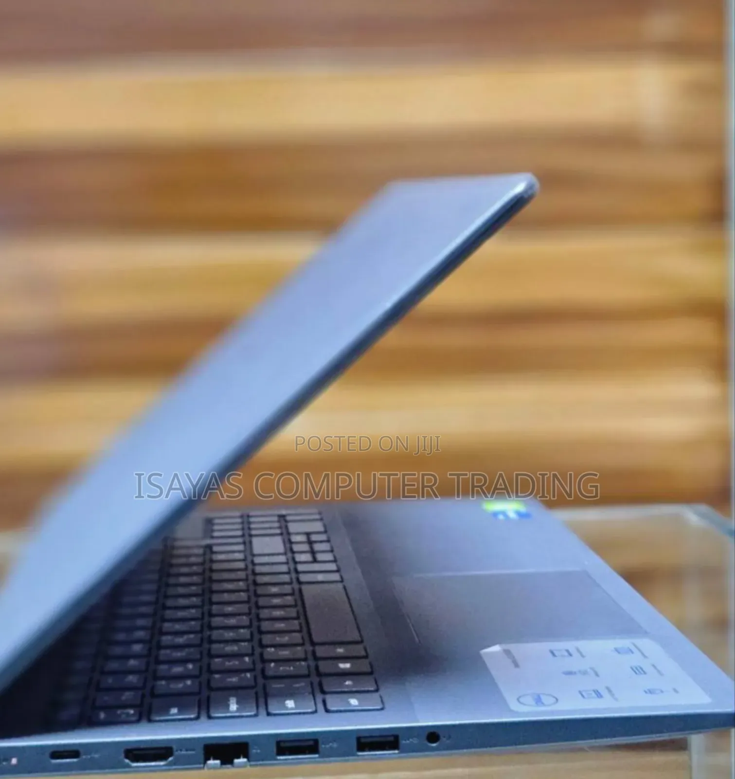 New Laptop Dell Vostro 1014 8GB Intel Core I5 SSD 256GB