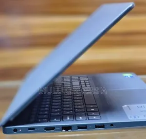 New Laptop Dell Vostro 15 3000 8GB Intel Core I5 SSD 512GB