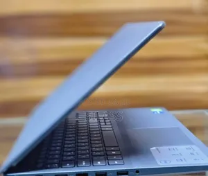 New Laptop Dell Vostro 15 3000 8GB Intel Core I5 SSD 512GB