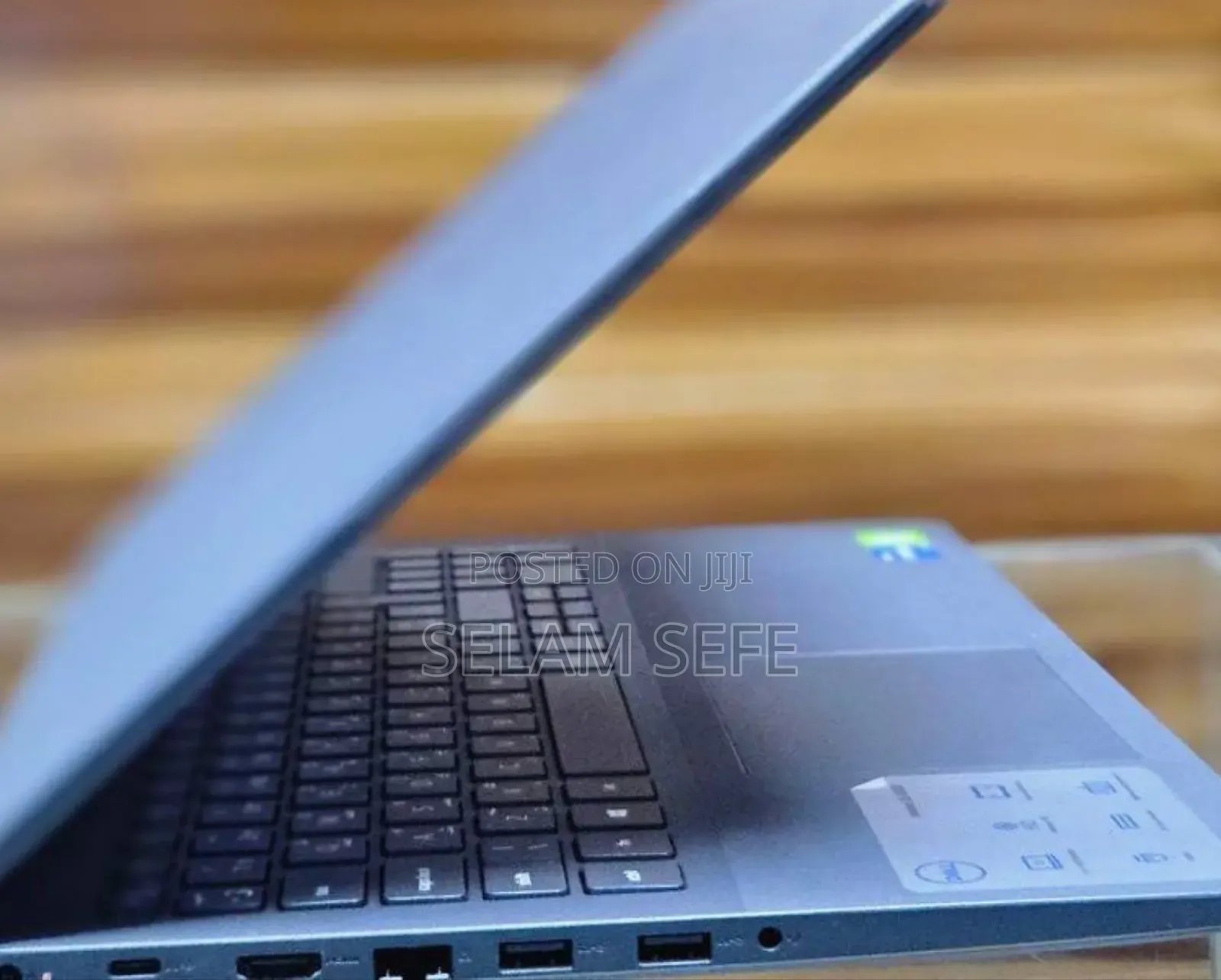 New Laptop Dell Vostro 3000 8GB Intel Core I5 SSD 512GB