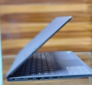 New Laptop Dell Vostro 15 3000 8GB Intel Core I5 SSD 512GB