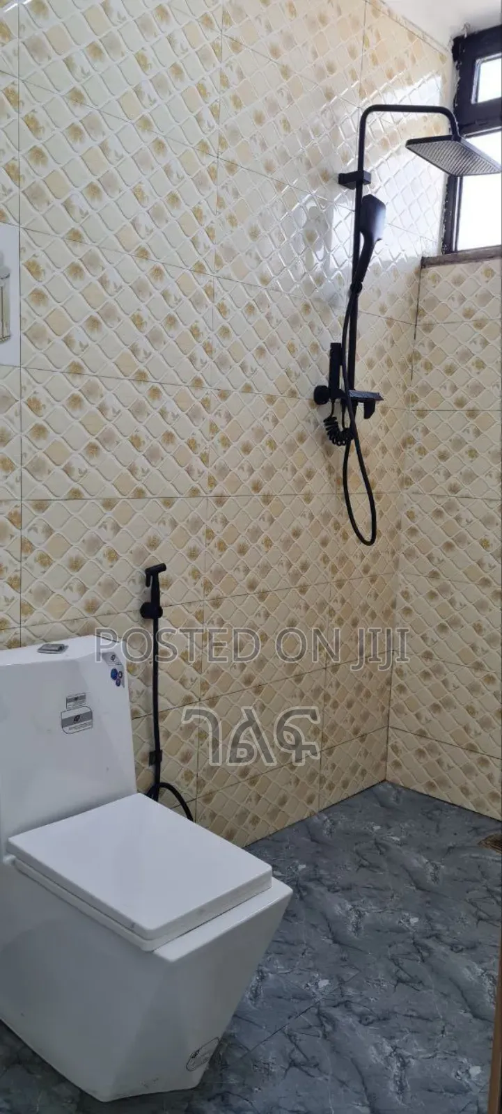 3bdrm Apartment in የማህበር አፓርታማ, Bole for sale