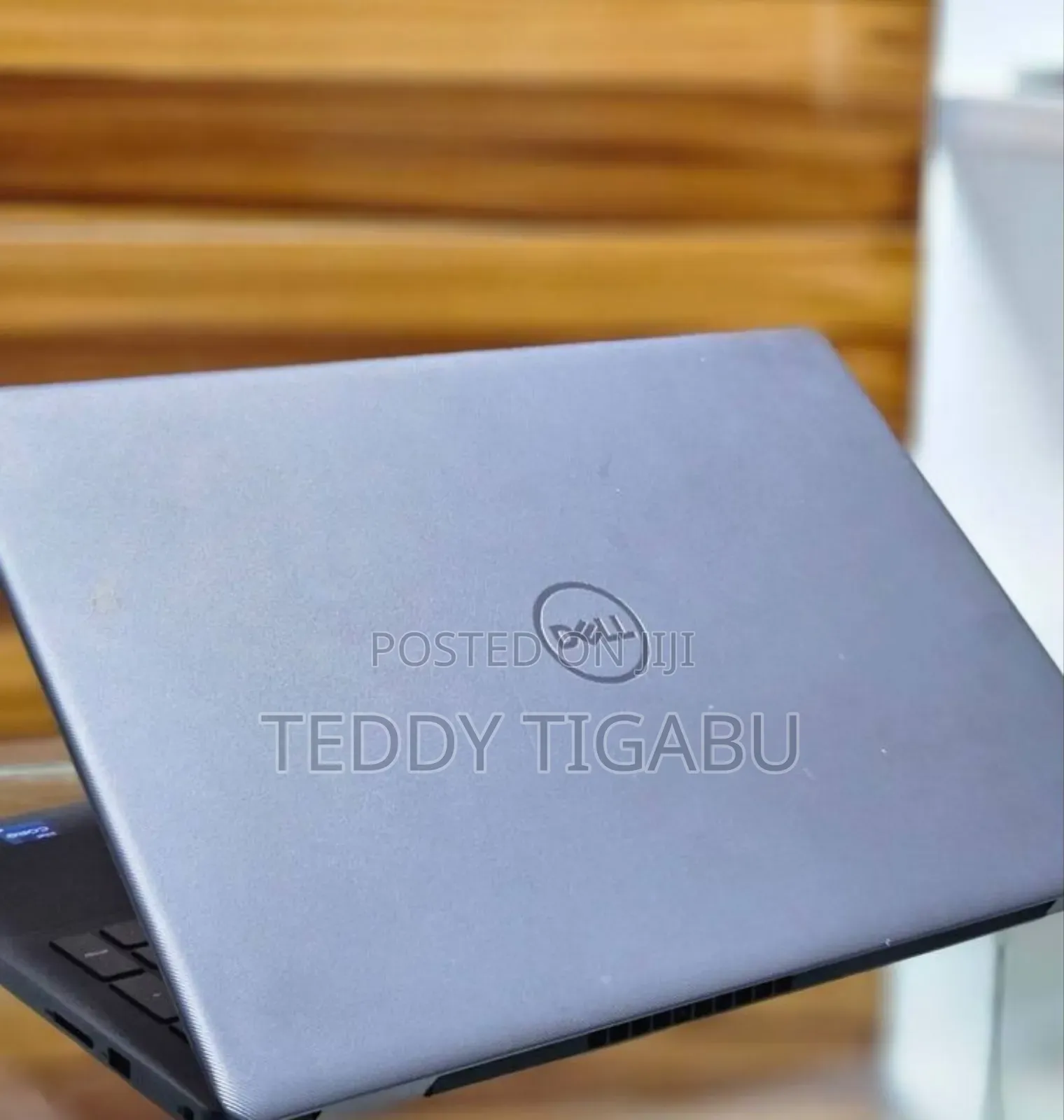 New Laptop Dell Vostro 15 3000 8GB Intel Core I5 SSD 512GB