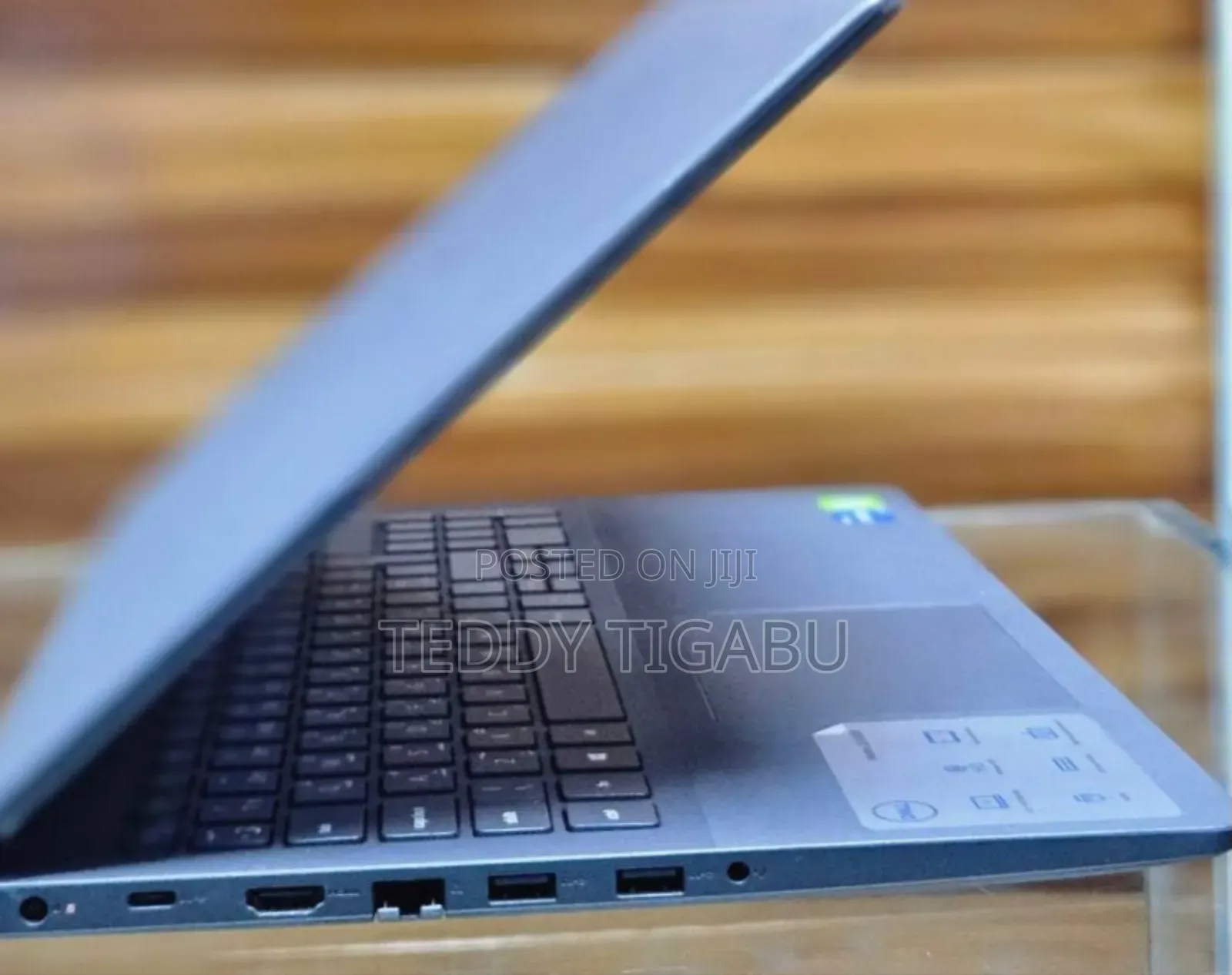 New Laptop Dell Vostro 15 3000 8GB Intel Core I5 SSD 512GB