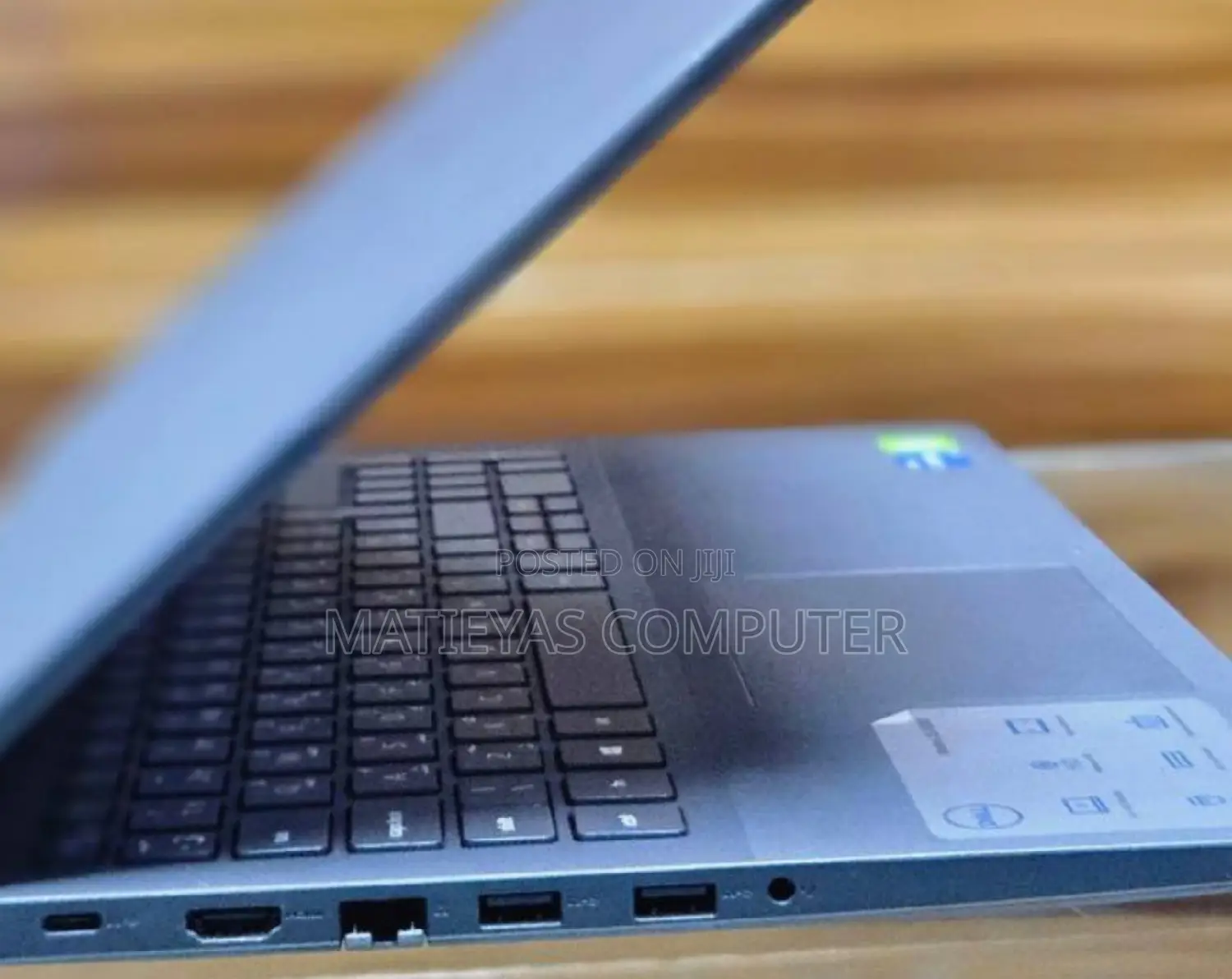 New Laptop Dell Vostro 15 3000 8GB Intel Core I5 SSD 512GB