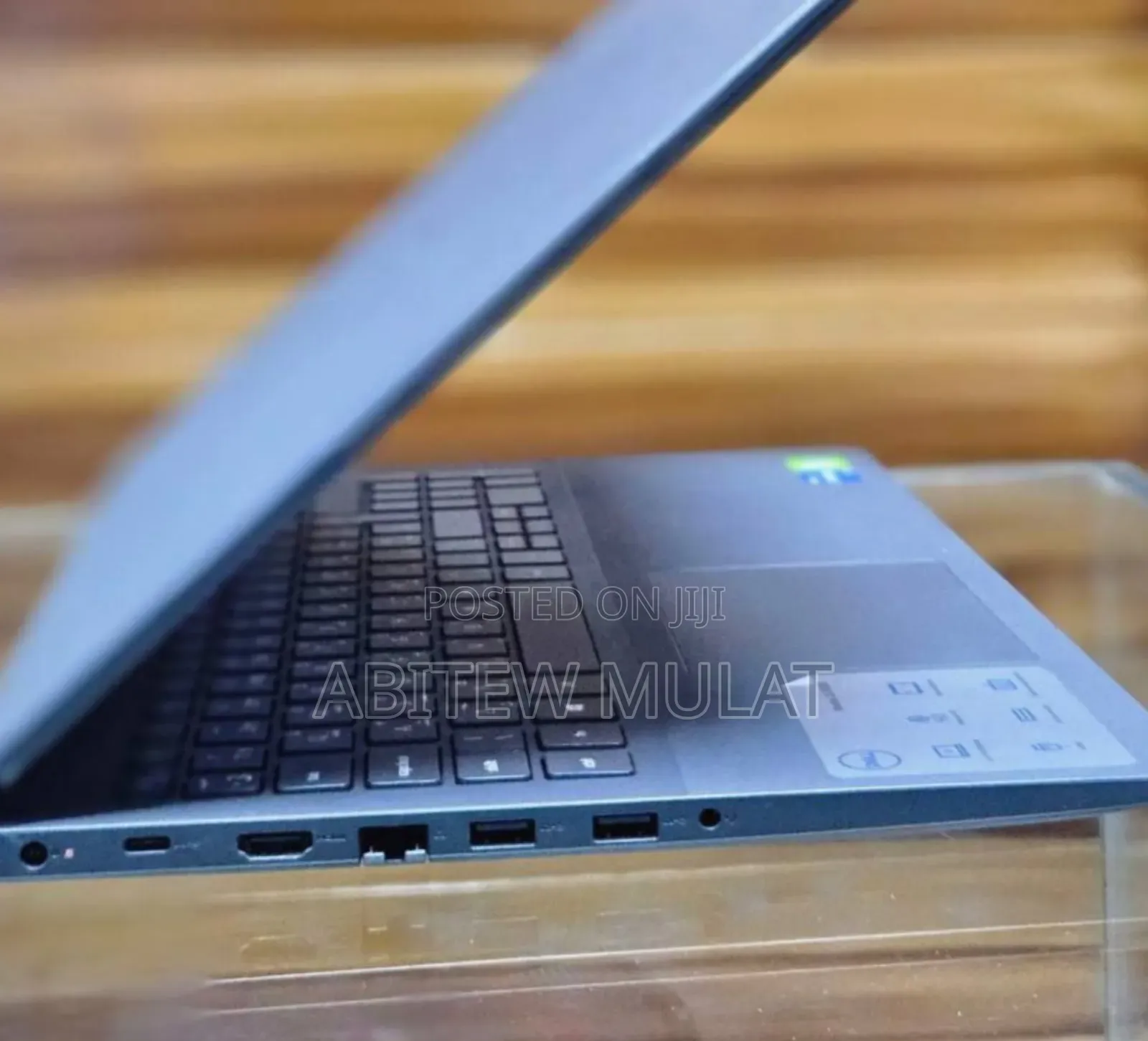 New Laptop Dell Vostro 3000 8GB Intel Core I5 SSD 512GB