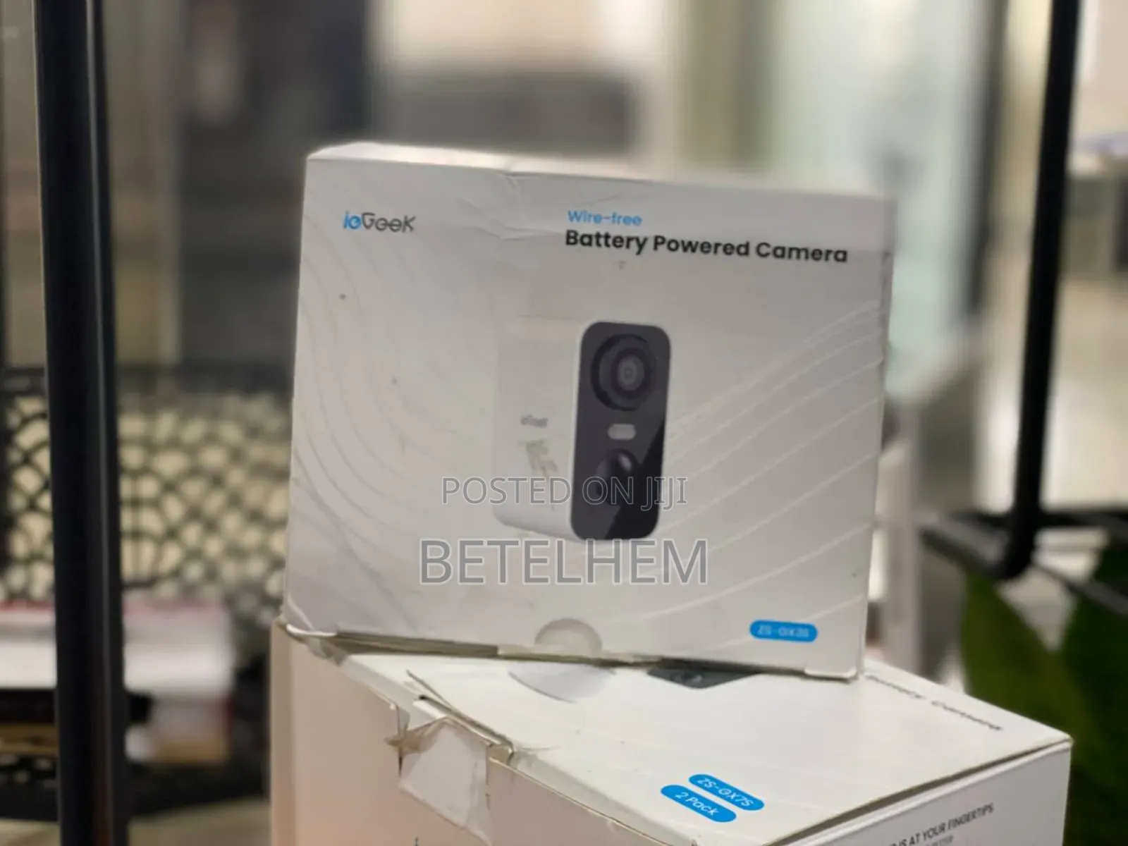 Iogeek Wire Free Battery Camera