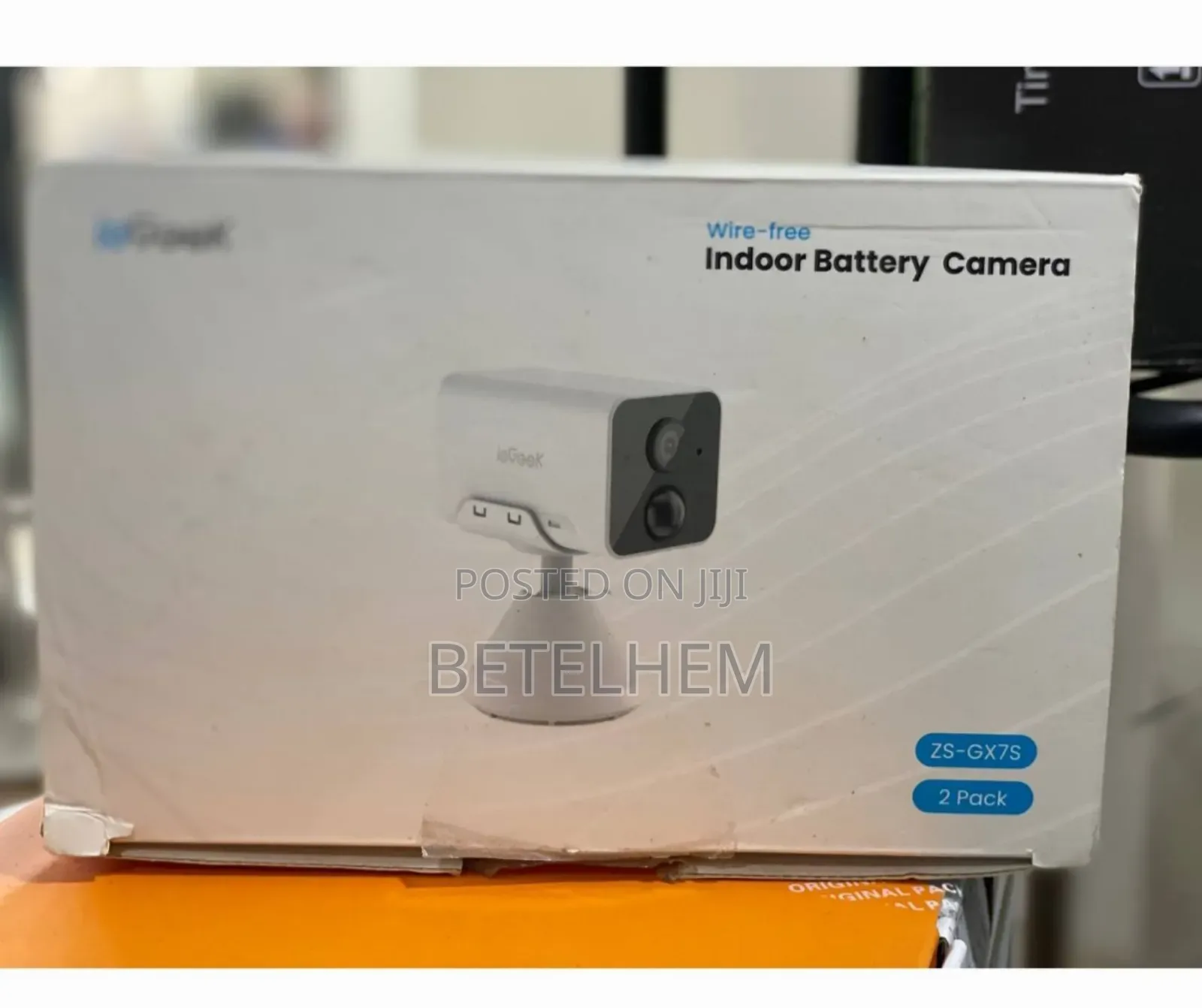 Iogeek Wire Free Battery Camera