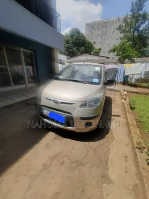 Photo - Hyundai I10 2010 Gold