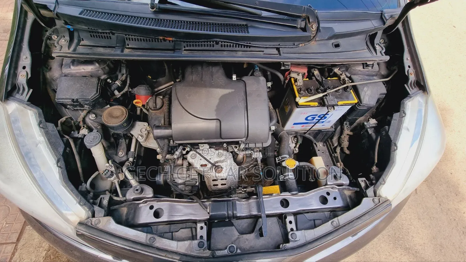 Toyota Yaris 2012 Gray