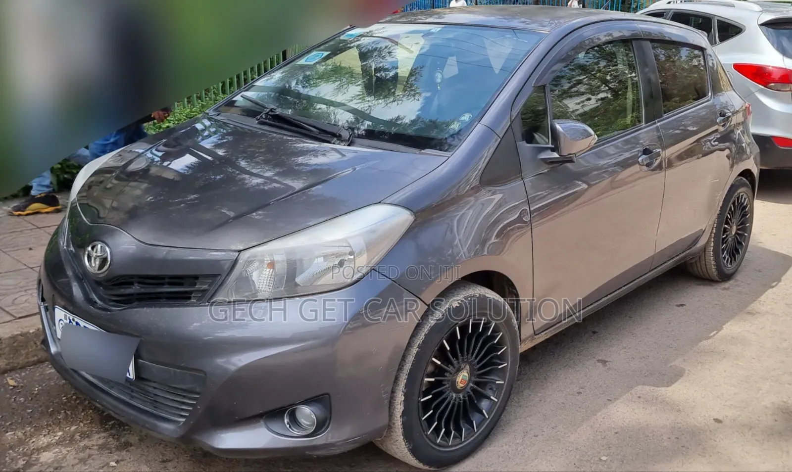 Toyota Yaris 2012 Gray