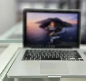 New Laptop Apple MacBook 2012 4GB Intel Core I5 HDD 500GB