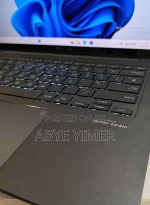 New Laptop Asus ZenBook Flip 14 UX461UA 16GB Intel Core I7 SSD 1T