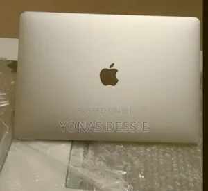 New Laptop Apple MacBook Pro 2017 8GB Intel Core I5 SSD 256GB