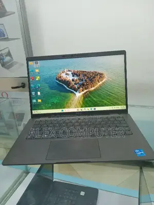 New Laptop Dell Latitude 7420 32GB Intel Core I7 SSD 512GB