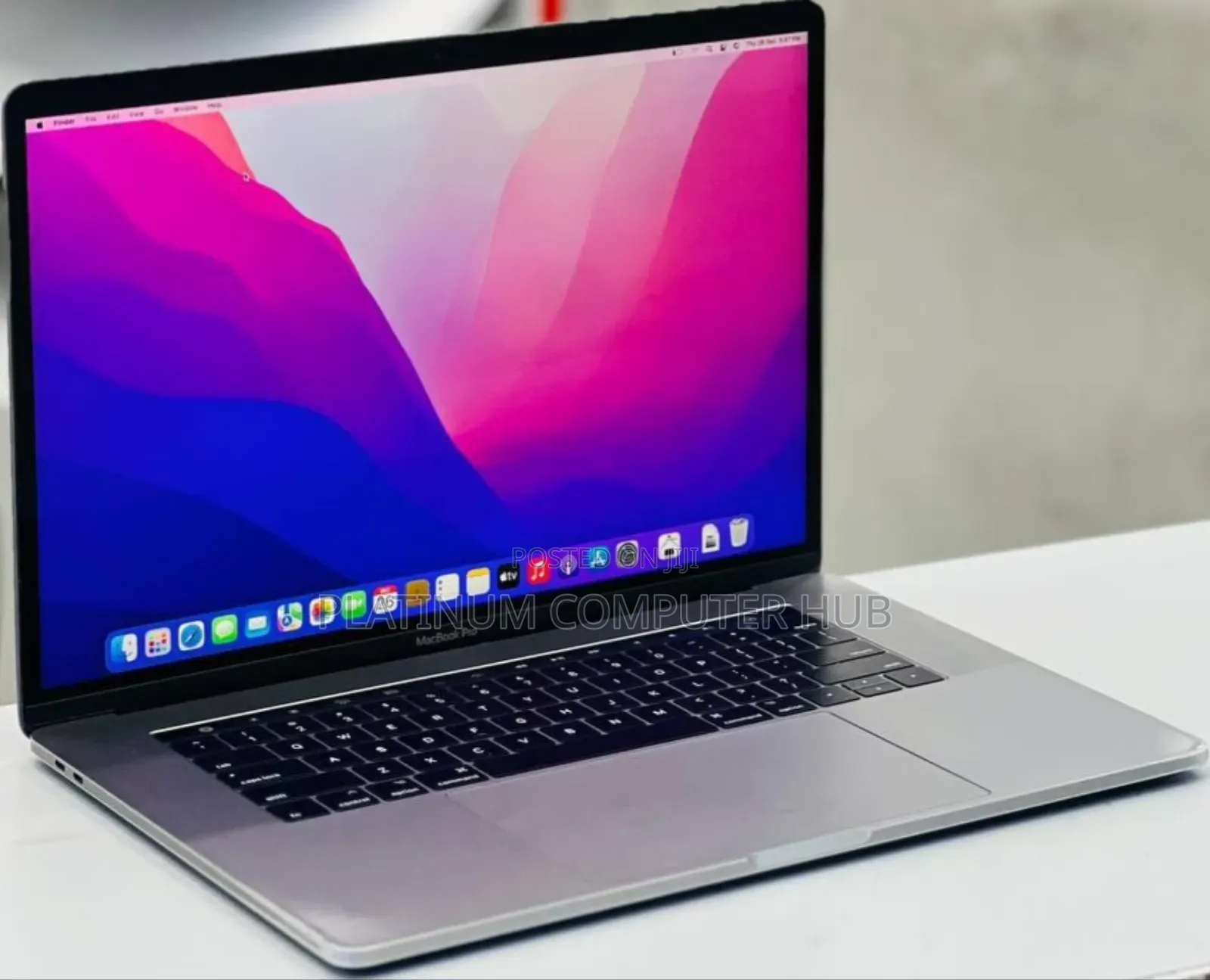 New Laptop Apple MacBook Pro 2016 16GB Intel Core I7 SSD 512GB