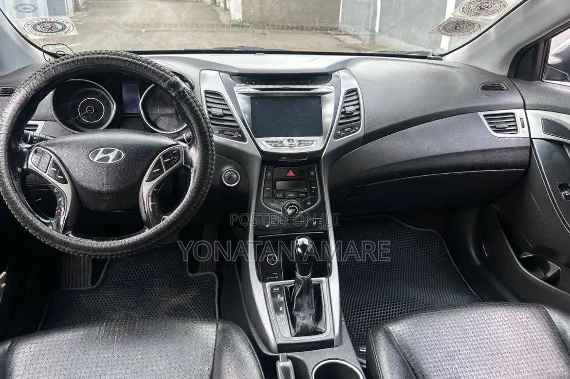 Hyundai Avante 2014 Gray
