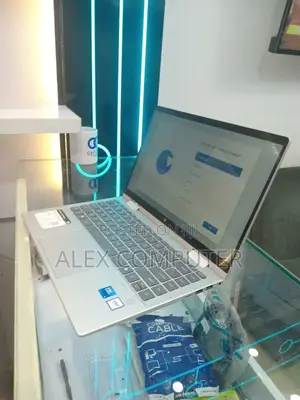 New Laptop HP Envy X360 8GB SSD 512GB