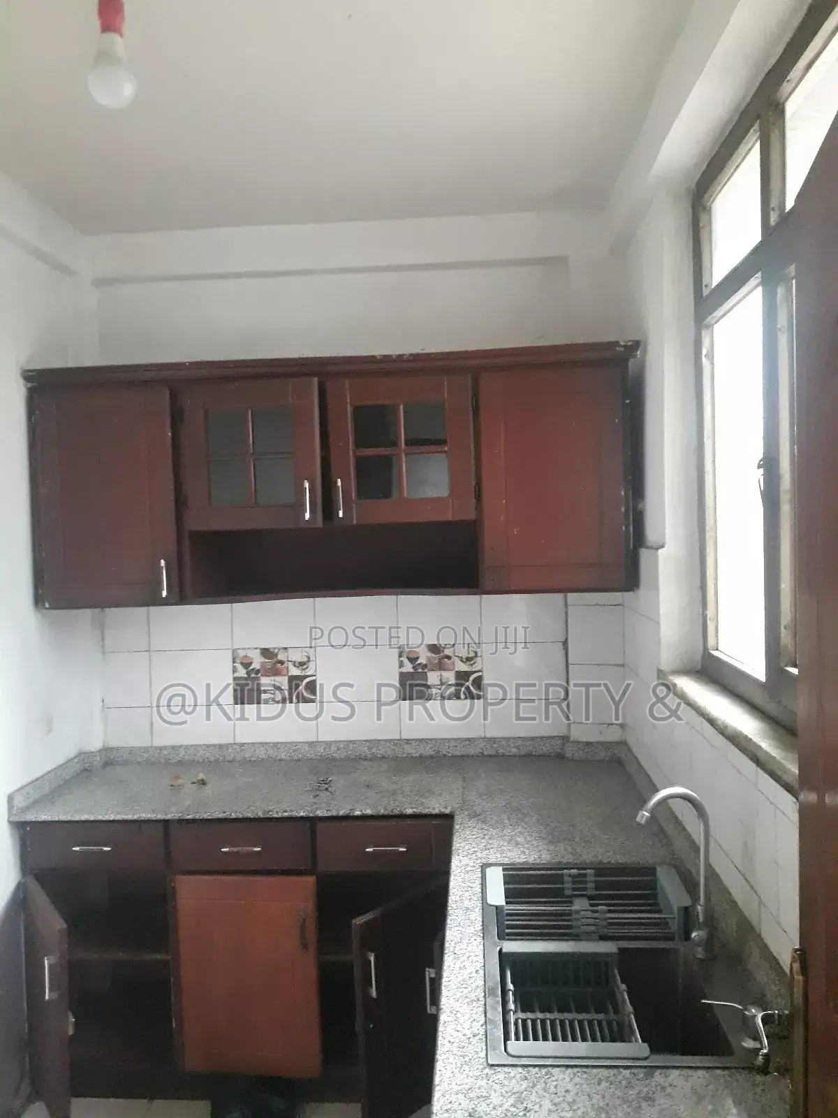 5bdrm House in Nasswe Realstate, Nifas Silk-Lafto for rent