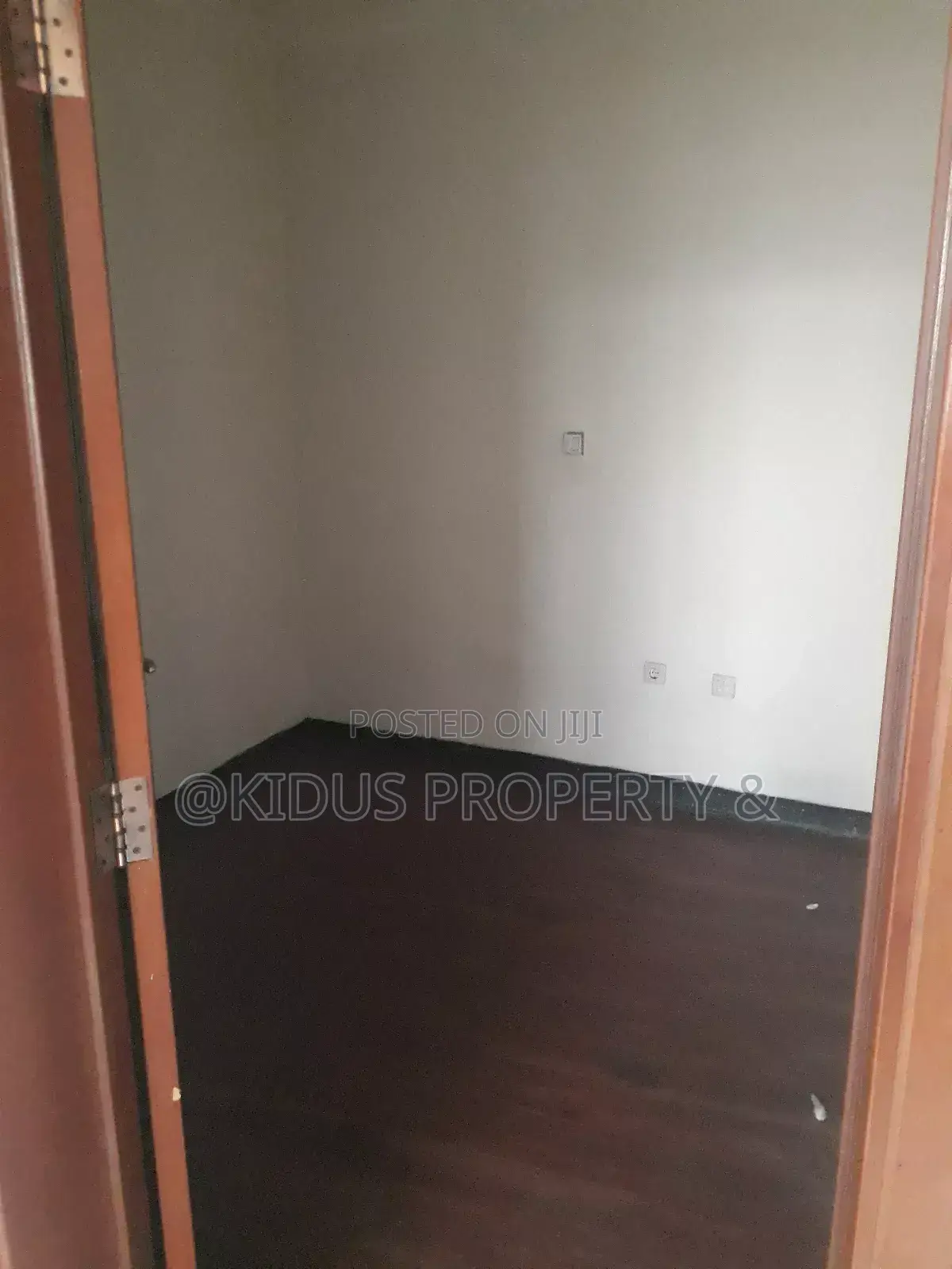 5bdrm House in Nasswe Realstate, Nifas Silk-Lafto for rent