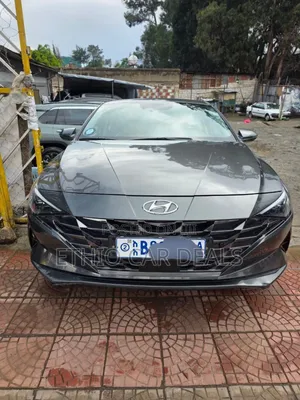 Photo - Hyundai Avante 2021 Gray