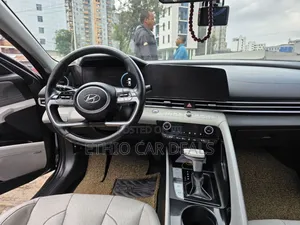 Hyundai Avante 2021 Gray