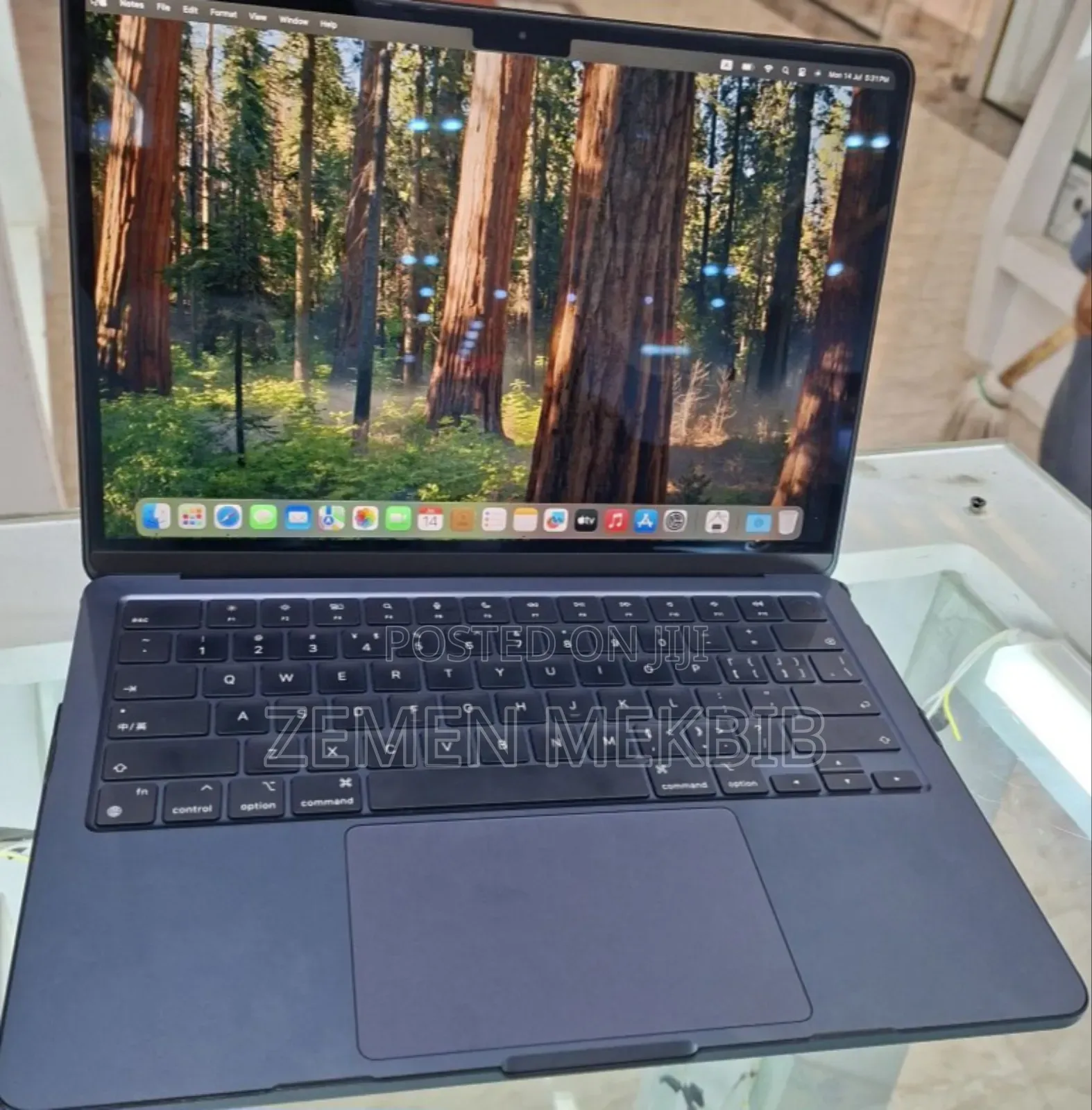 New Laptop Apple MacBook Air 2022 M2 8GB SSD 256GB