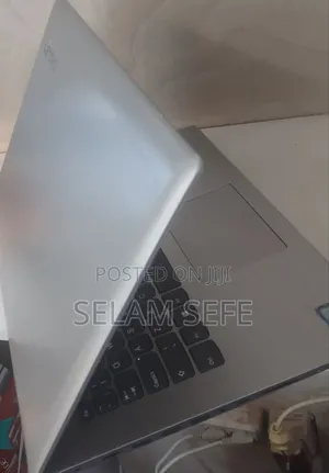 Laptop Lenovo IdeaPad 1 4GB Intel Core i5 HDD 1T