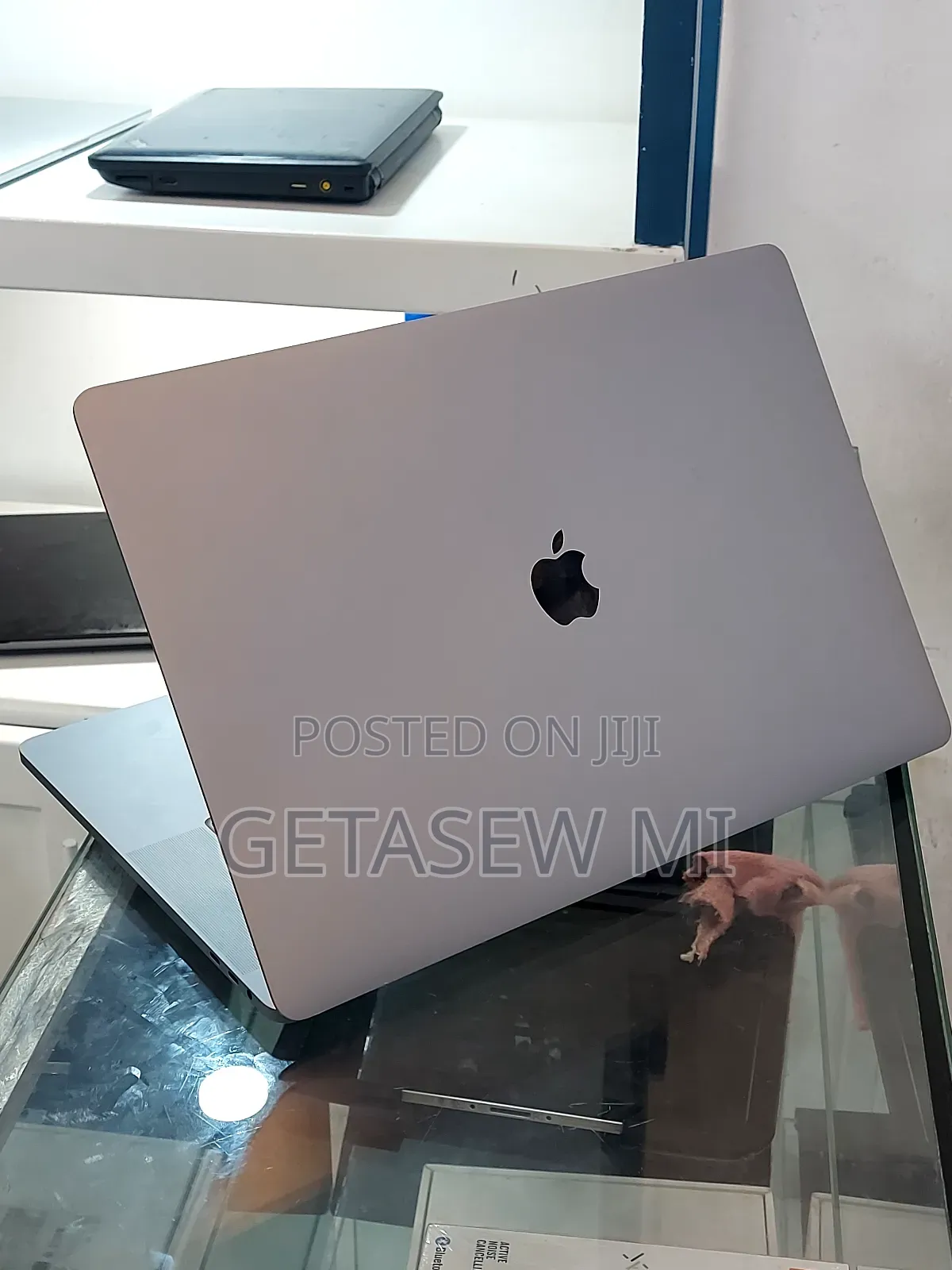 New Laptop Apple MacBook Pro 2019 16GB Intel Core I9 SSD 1T