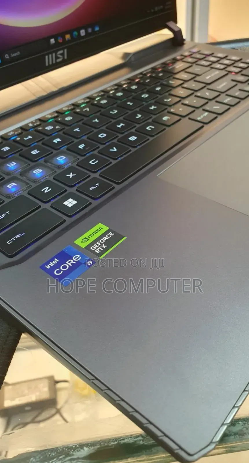 New Laptop MSI Vector 17 HX AI A2XWJG 16GB Intel Core I9 SSD 1T