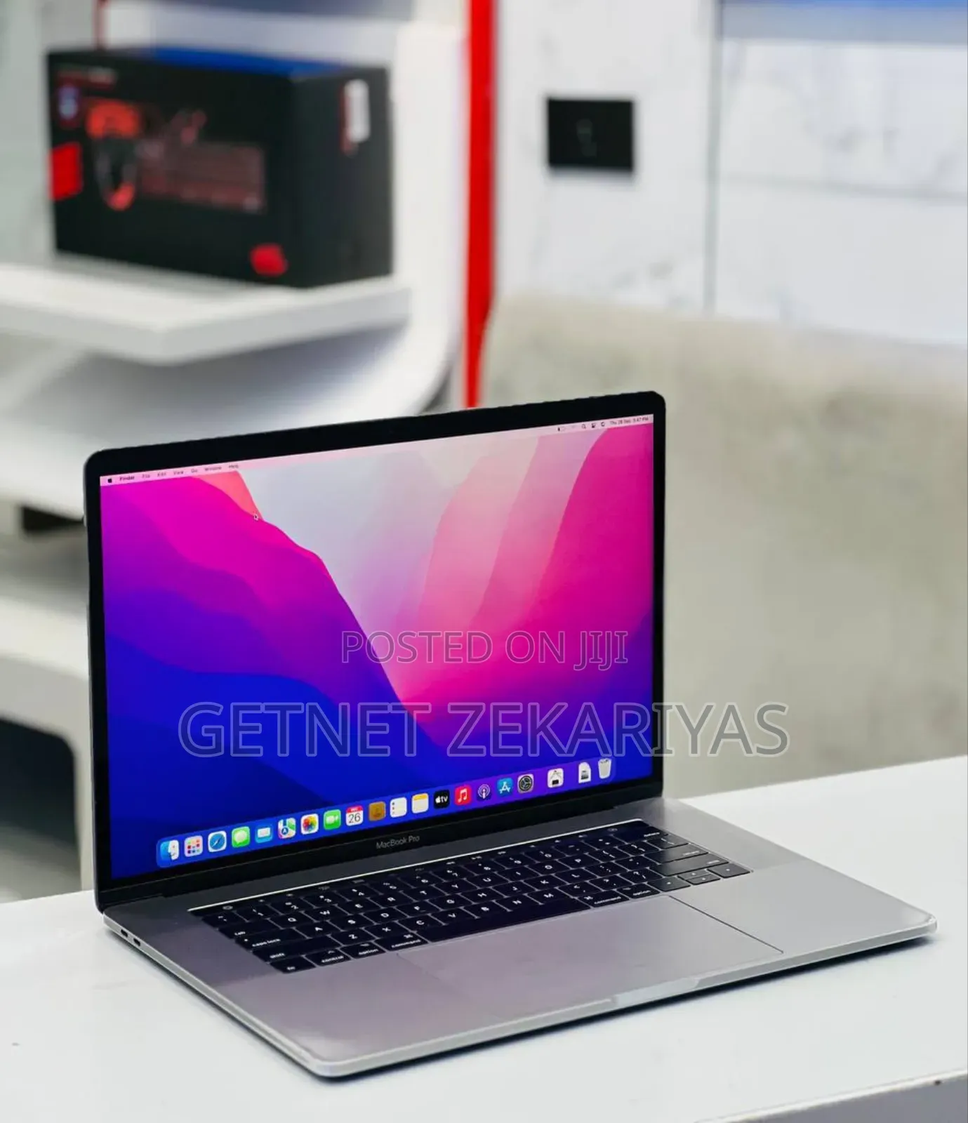 New Laptop Apple MacBook Pro 2016 16GB Intel Core I7 SSD 500GB