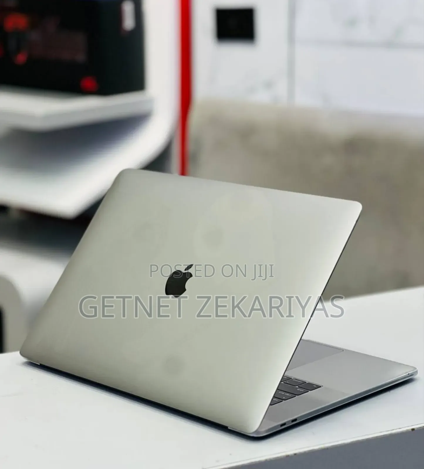 New Laptop Apple MacBook Pro 2016 16GB Intel Core I7 SSD 500GB