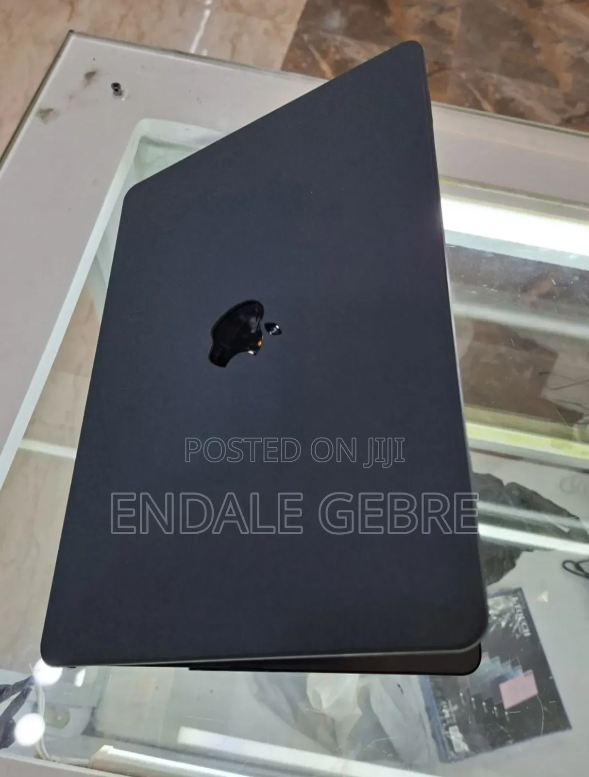 New Laptop Apple MacBook Air 2022 M2 8GB Apple M2 SSD 256GB